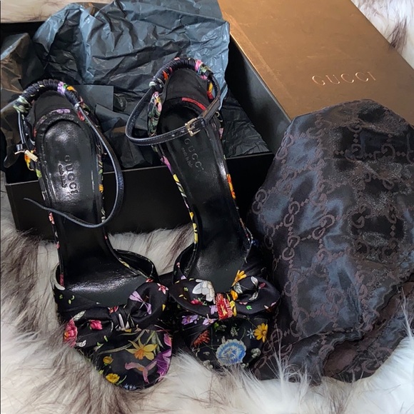 Gucci Black Flora Satin heels (7) - Picture 1 of 7